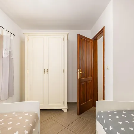 Country House Apartments Apartment *