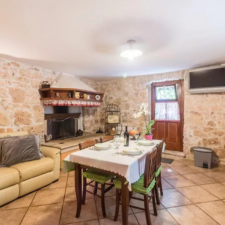 Country House Apartments * Pola