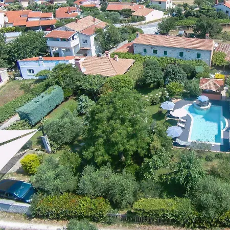 Country House Apartments Apartament *
