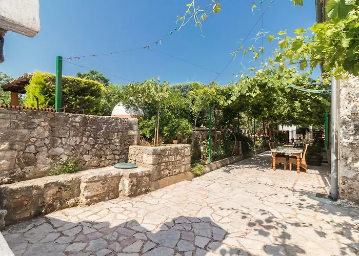 Country House Apartments Πούλα