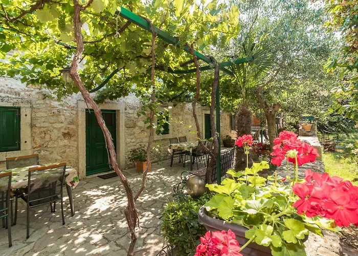 Country House Apartments * Πούλα