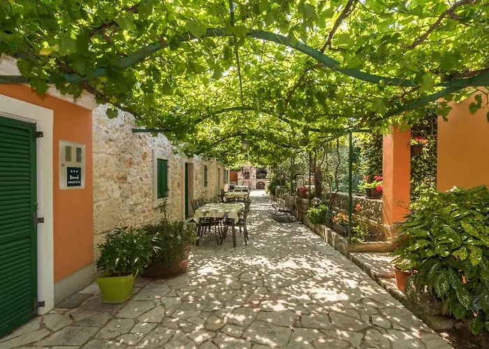 Country House Apartments Διαμέρισμα *