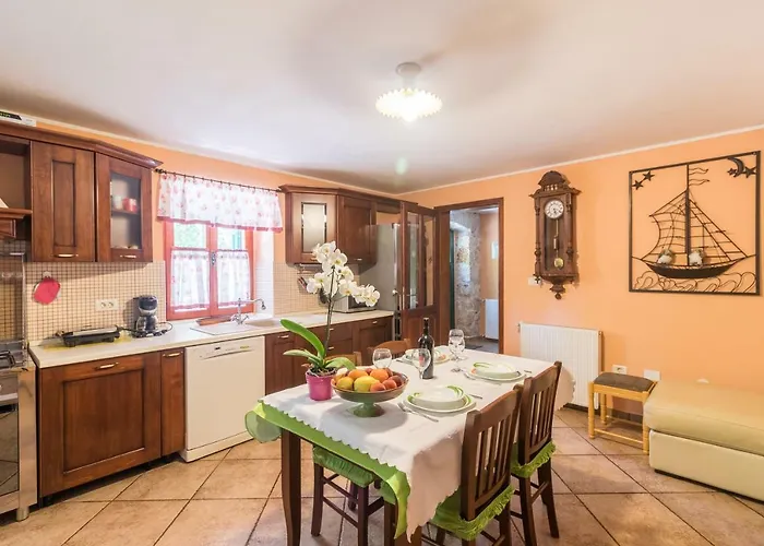 Country House Apartments Διαμέρισμα *