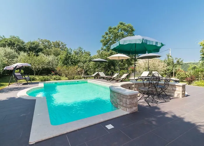 Country House Apartments Πούλα