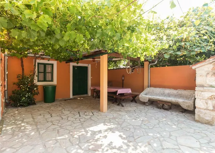Country House Apartments Πούλα
