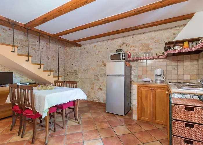 Country House Apartments Διαμέρισμα *