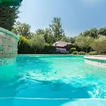 Country House Apartments * 풀라