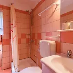 Country House Apartments