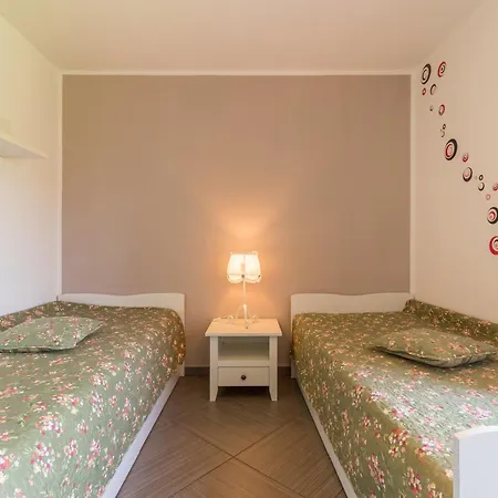 Country House Apartments Apartman