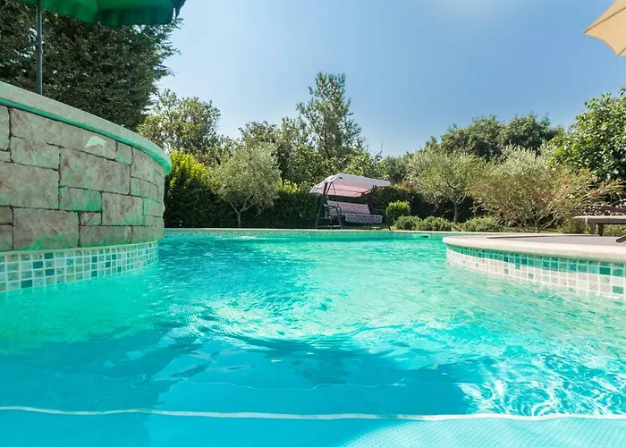 Country House Apartments * 풀라