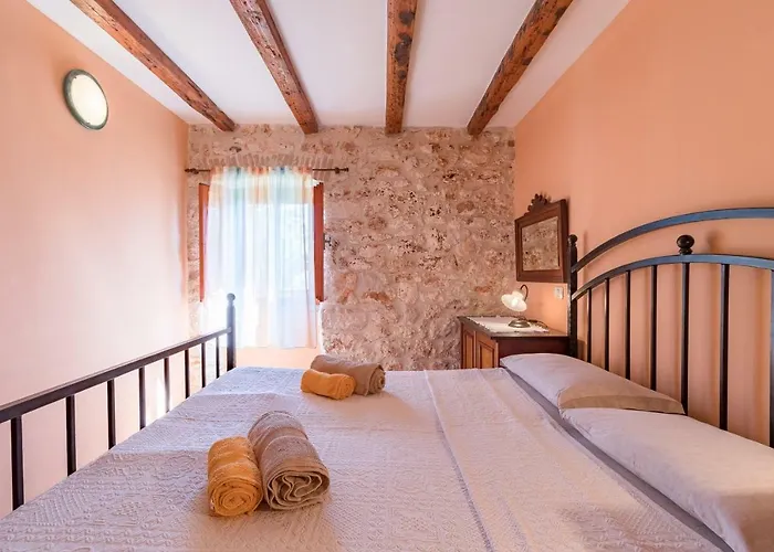 Country House Apartments 아파트